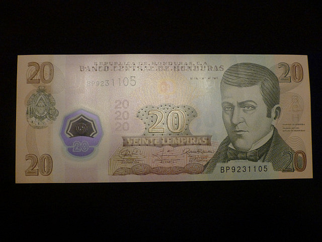 20 Lempira (only denomination that is plastic)