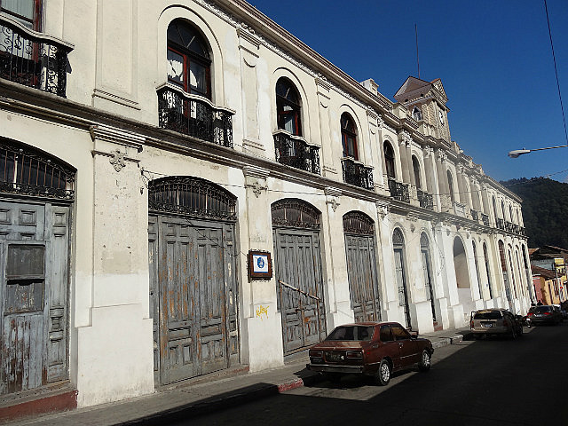 Behind the Municipalidad