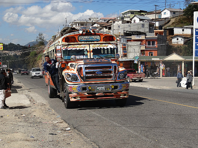 Bus Arrives - to Xela!