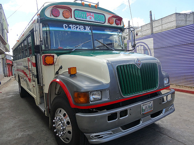 Getting off at San Francisco El Alto