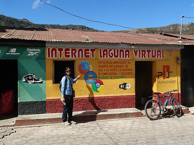 The Connected World, San Juan La Laguna