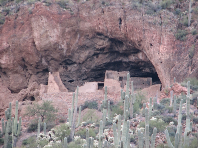 IMG_1014.JPG - Closer look at the Lower Cliff Dwelling