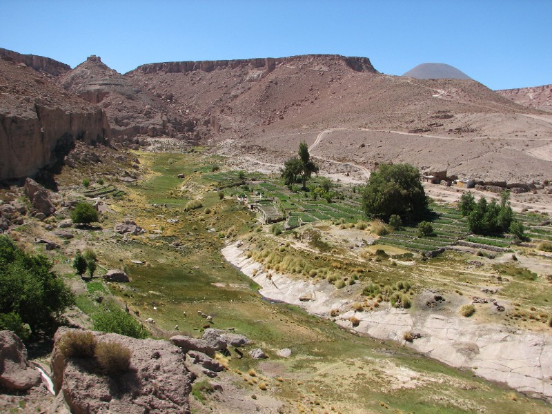 IMG_5663.jpg - The guide mentioned that you can see the Inca Trail on the left.