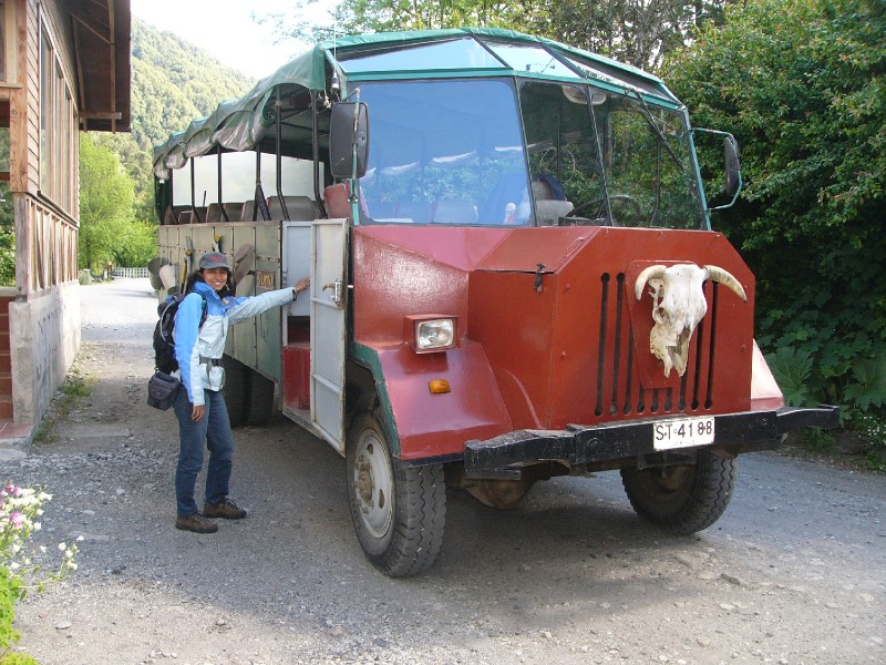 P1080720.JPG - The bus/tram that transports people from the hotel to the dock.
