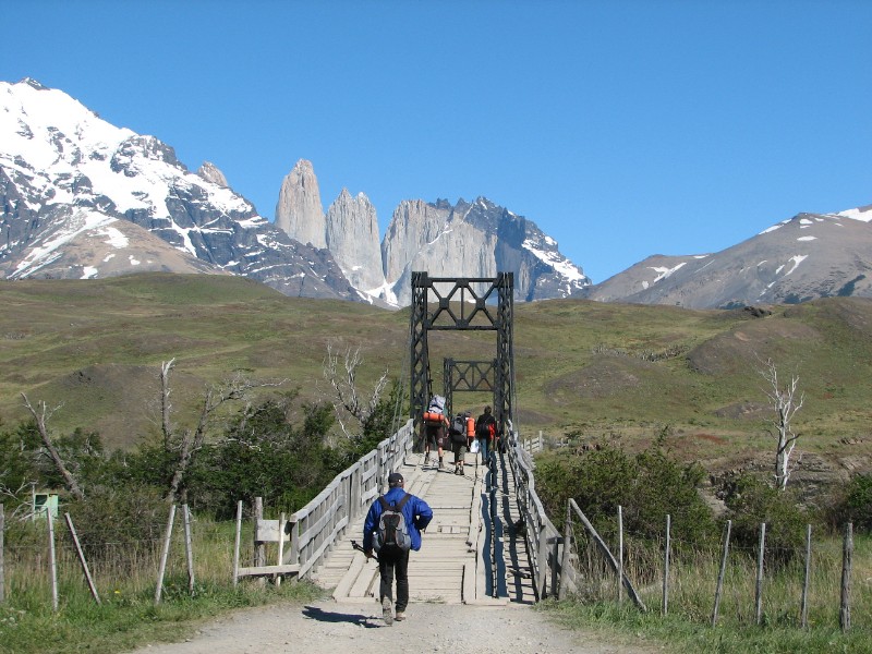 IMG_6109.JPG - Day 1: 9:30 am: Crossing the Puente Kusanovic (Rio Paine)