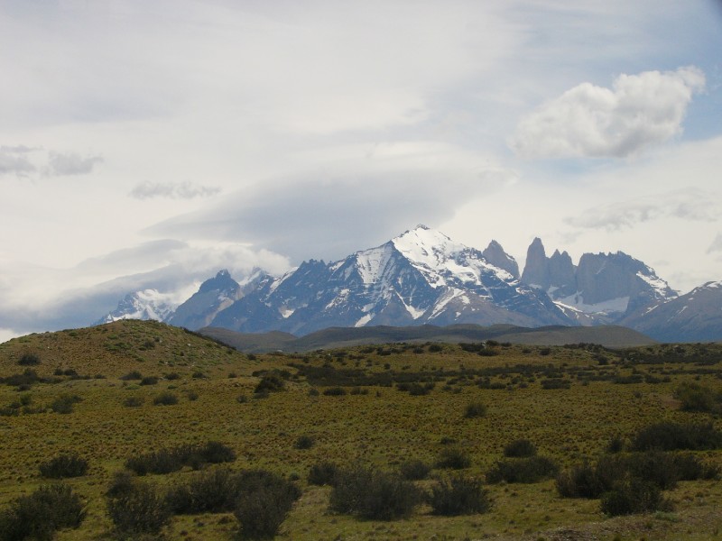 P1090253.JPG - Day 5: 2 pm: Parting shot of Torres del Paine. The Torres, Mte Almirante Nieto and the Cuernos can be seen in a single frame