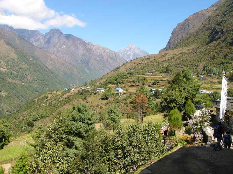 P1100419.JPG - Starting off the trek with scenic surroundings around Lukla