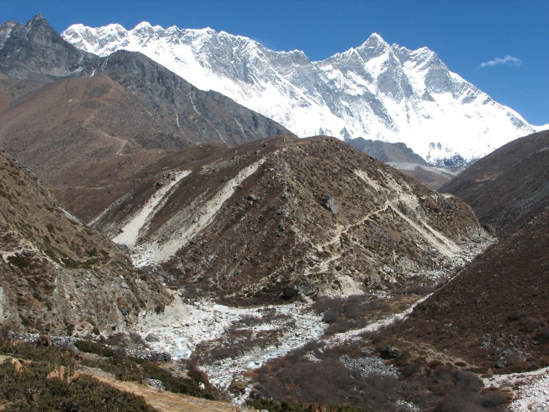 IMG_8194.JPG - We near the junction of the Imja Khola and the Khumbu Khola (coming down left, unseen in pic). We would descend down to the level of the river and cross the short bridge over the Khumbu Khola before climbing back up and turning the corner to arrive at Dingboche