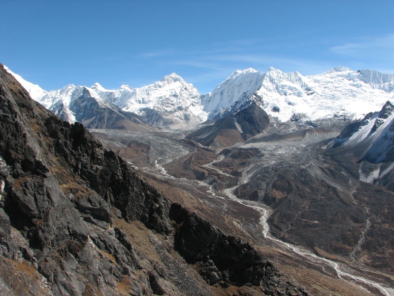 IMG_8202.JPG - Looking east from Nangkartsang Peak at Chukkung Valley and Makalu