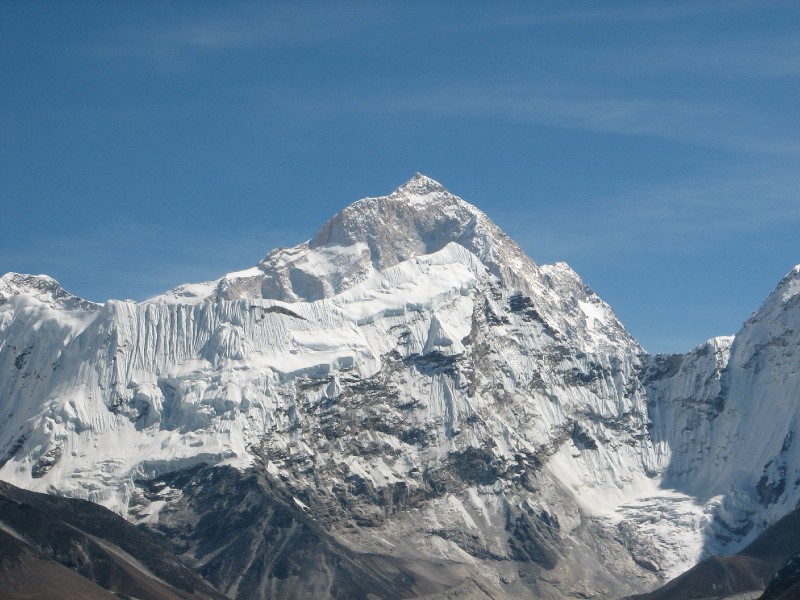 IMG_8203.JPG - Makalu (5th highest mountain on earth at 8462m/27765ft.) viewed from Nangkartsang Peak