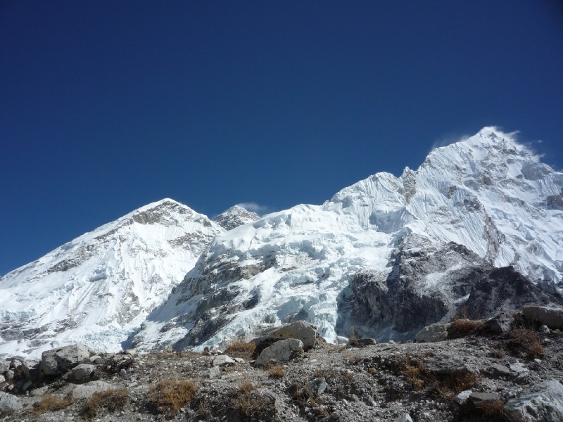 P1000593.jpg - Everest just peeks through the gap (seen from the Everest Base Camp trail)