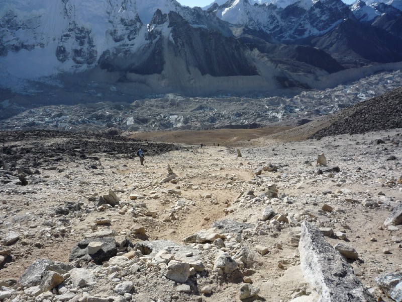 P1000619.JPG - Near the top. Looking down the switchbacks at the Khumbu Glacier