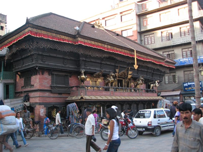 IMG_7946.JPG - Temple with shops below
